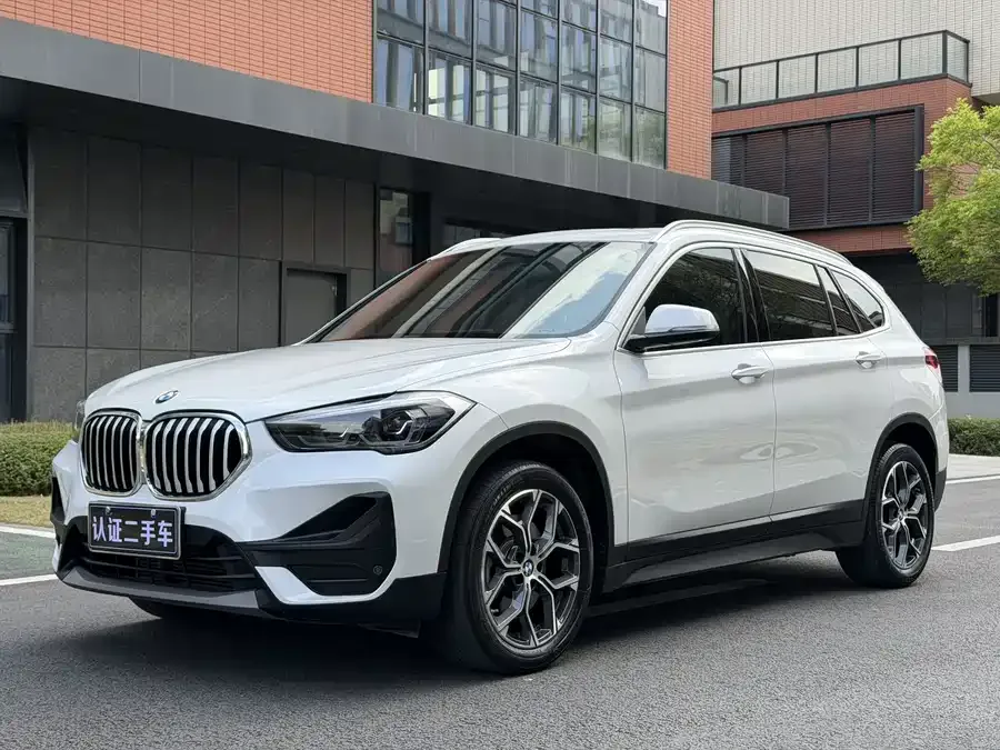 BMW X1 2022 sDrive25Li Leading Edition 2022 — фото 1, купить с доставкой в Москву