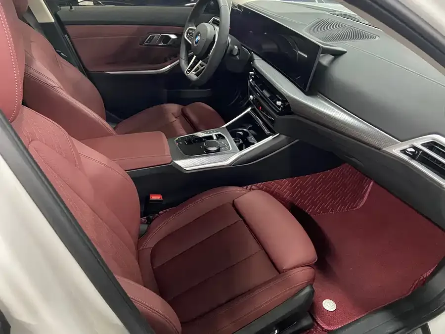 BMW 3 Series BMW 3 Series 2025 330Li M Sport Night Edition 2025 — миниатюра 3