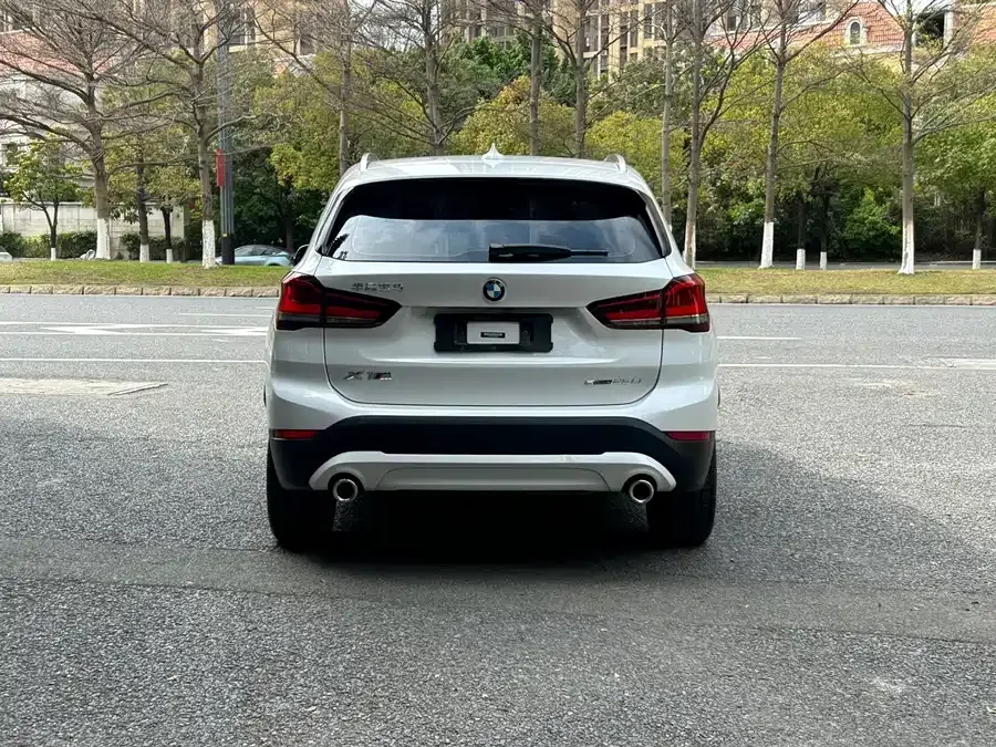 BMW X1 2022 sDrive25Li Leading Edition 2022 — миниатюра 5