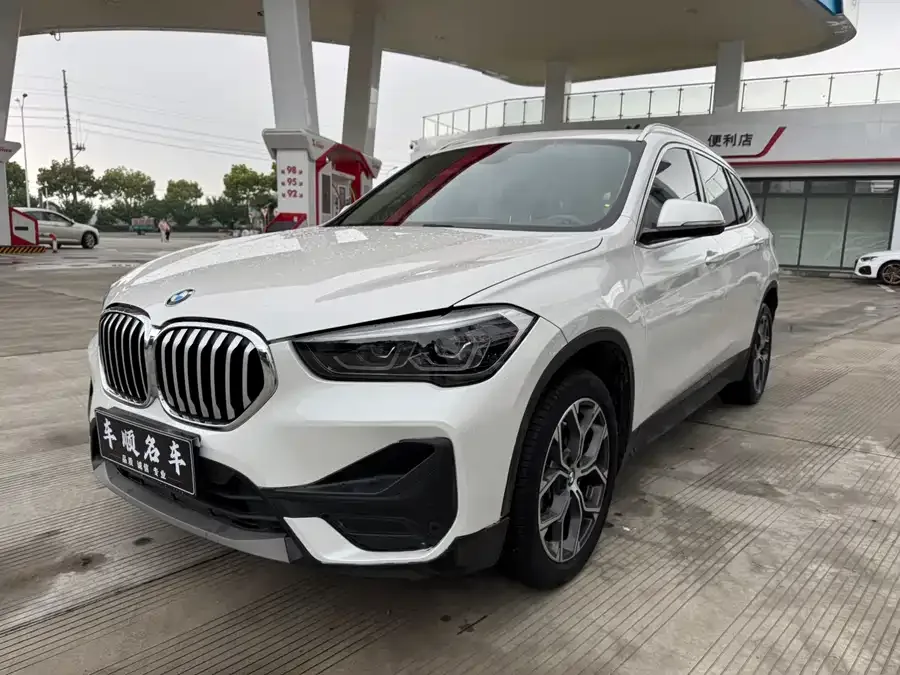 BMW X1 2022 sDrive25Li Leading Edition 2023 — фото 1, купить с доставкой в Москву