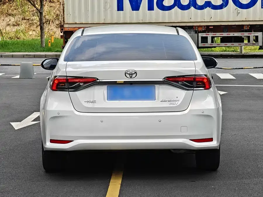 Toyota Corolla Corolla 2021 1.2T S-CVT Elite Edition 2023 — миниатюра 3