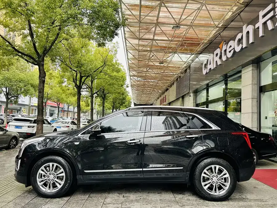 Cadillac XT5 2023 2.0T 2WD Fashion Edition 2024 — миниатюра 2
