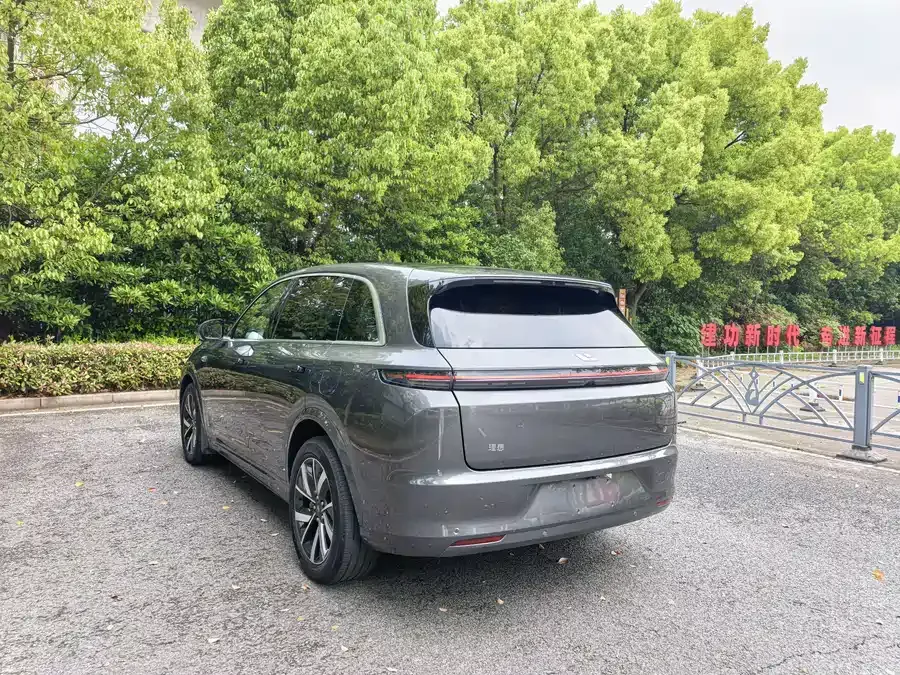 Li Xiang L7 Ideal L7 2023 Pro 2023 — миниатюра 2