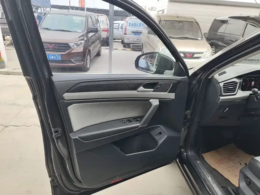 Volkswagen Tayron Tanyue 2023 330TSI 2WD Luxury Plus Advanced Edition 2023 — миниатюра 3