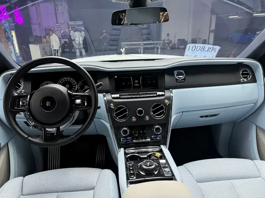 Rolls-Royce Cullinan Cullinan 2018 four-seat version 2023 — миниатюра 3