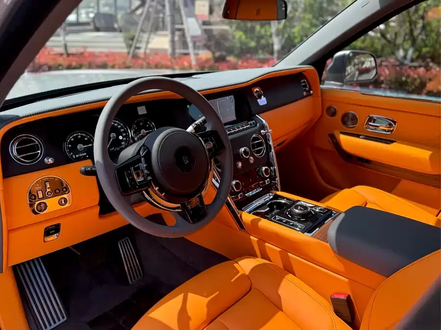 Rolls-Royce Cullinan Cullinan 2018 four-seat version 2023 — миниатюра 2
