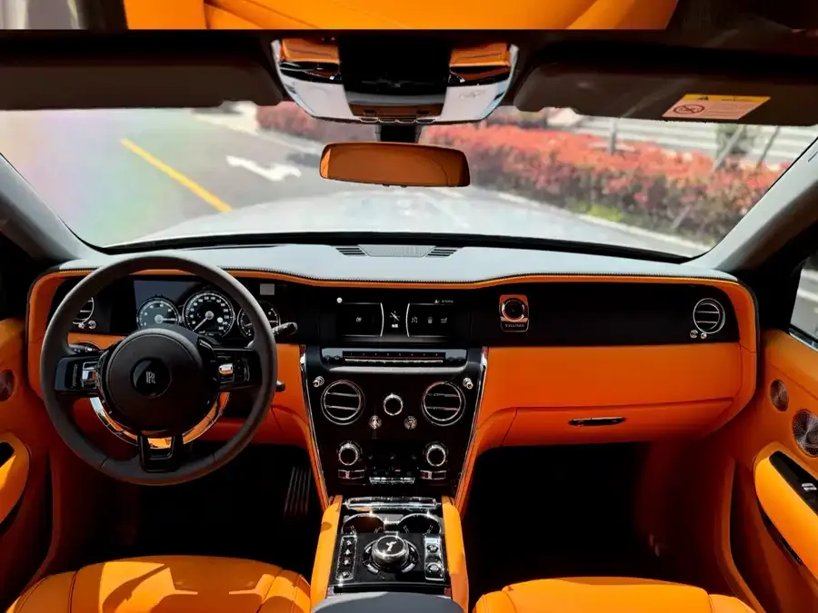 Rolls-Royce Cullinan Cullinan 2018 four-seat version 2023 — миниатюра 4