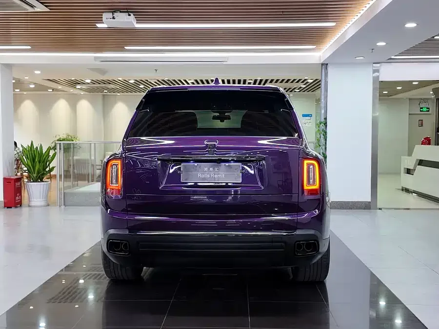 Rolls-Royce Cullinan Cullinan 2024 four-seat version 2023 — миниатюра 4