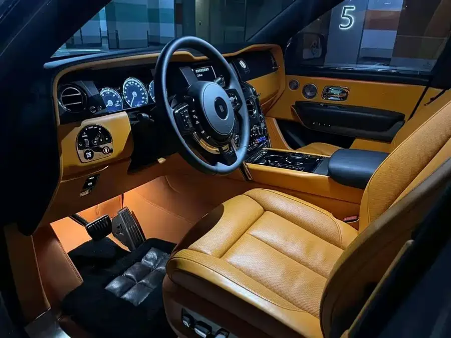 Rolls-Royce Cullinan Cullinan 2024 five-seat version 2023 — миниатюра 3