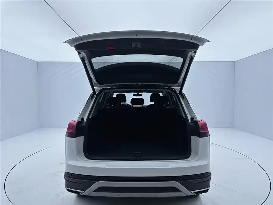 Volkswagen Tayron Tanyue 2022 280TSI 2WD Luxury Smart Edition 2022 — миниатюра 3