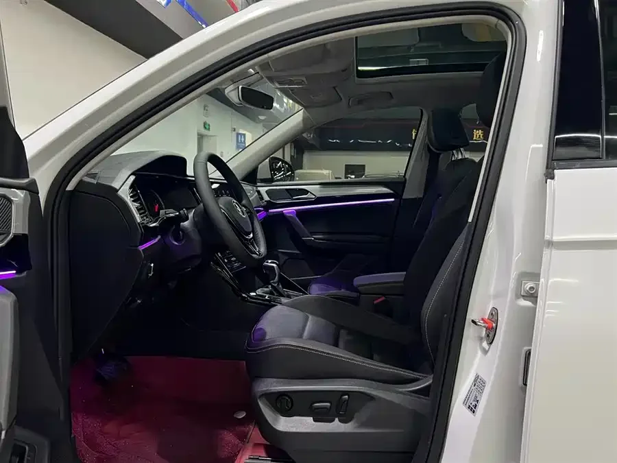 Volkswagen Tayron Tanyue 2022 280TSI 2WD Luxury Smart Edition 2022 — миниатюра 3