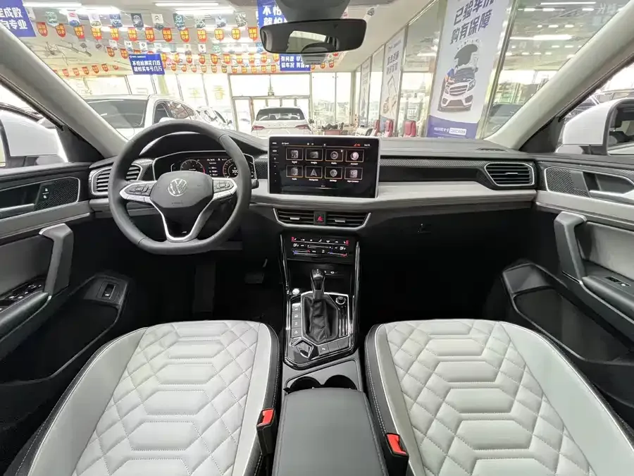Volkswagen Tayron Tanyue 2023 280TSI 2WD Luxury Plus Advanced Edition 2022 — миниатюра 3