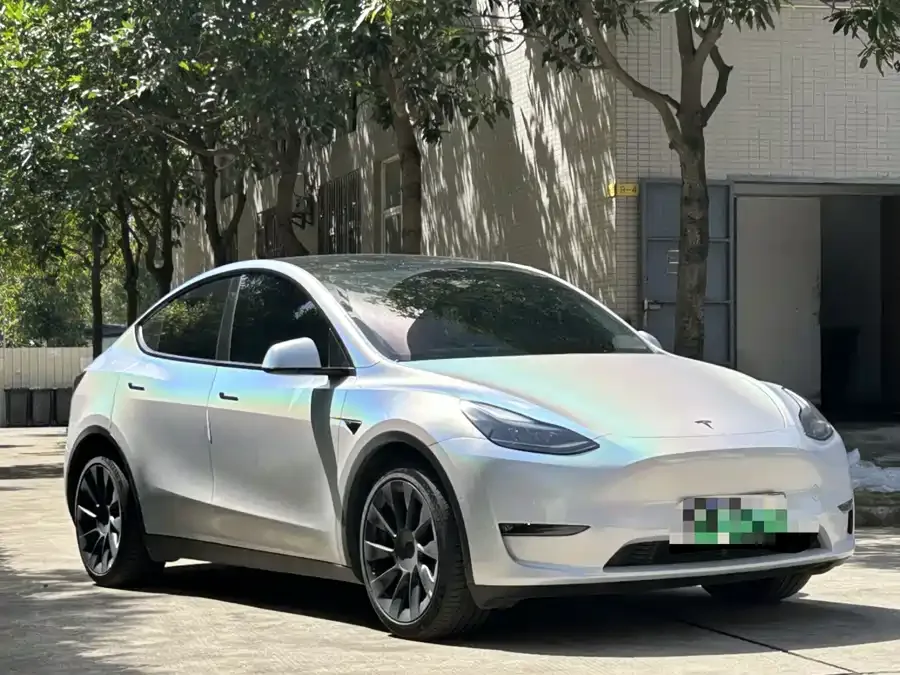 Tesla Model Y Model Y 2022 facelift rear-wheel drive version 2022 — миниатюра 3
