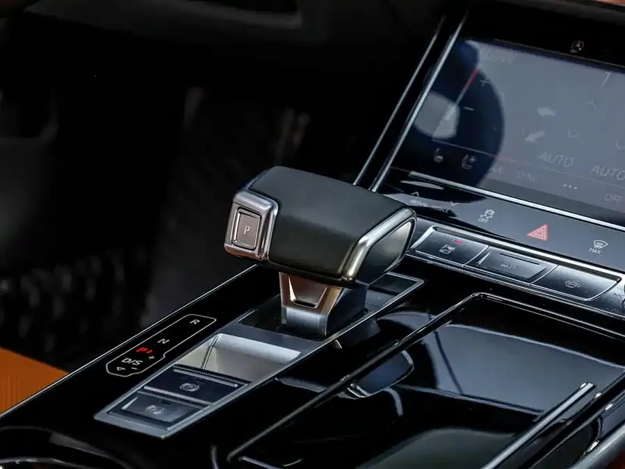 Audi A8 2024 A8L 50 TFSI quattro Premium Edition 2024 — миниатюра 5