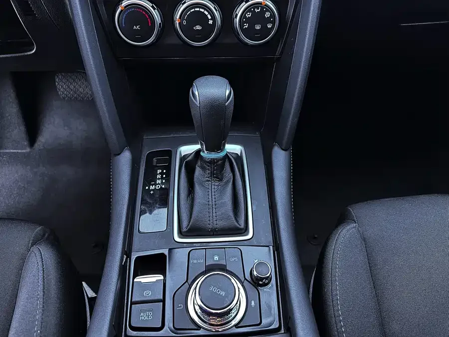 Mazda CX-4 2021 2.0L Automatic 2WD Blue Sky Vitality Edition 2022 — миниатюра 4
