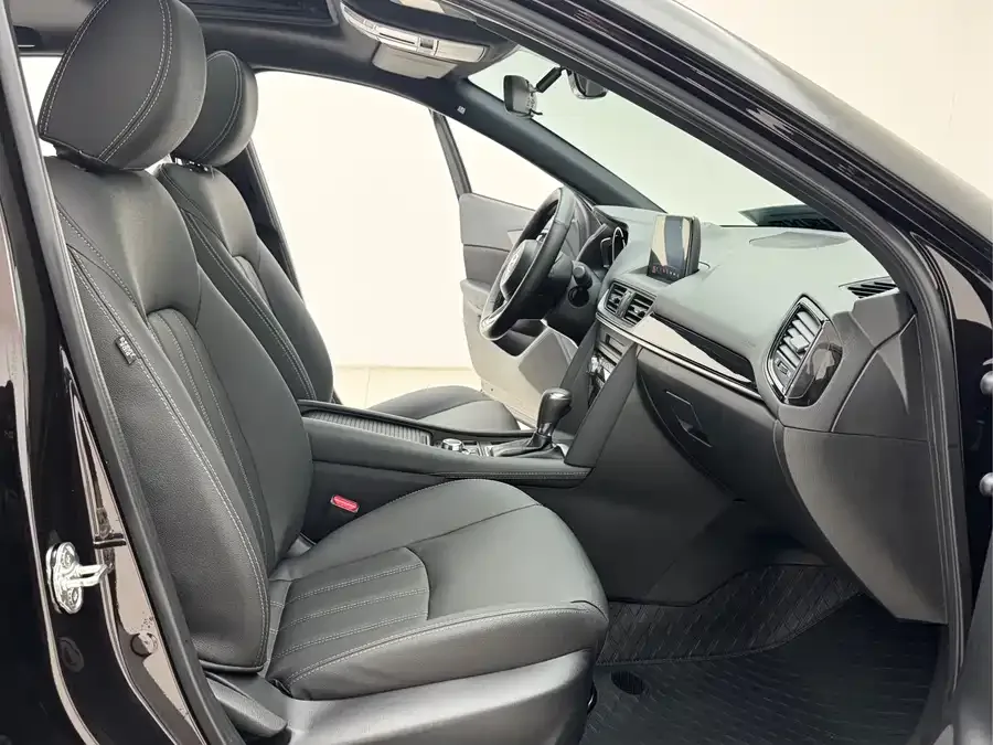 Mazda CX-4 2021 2.0L Automatic 2WD Blue Sky Explorer Edition 2023 — миниатюра 3