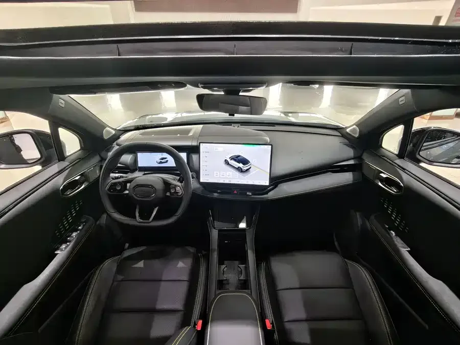 Lynk & Co 06 Lynk & Co 06 2026 Relive 1.5T Ultra 2026 — миниатюра 2
