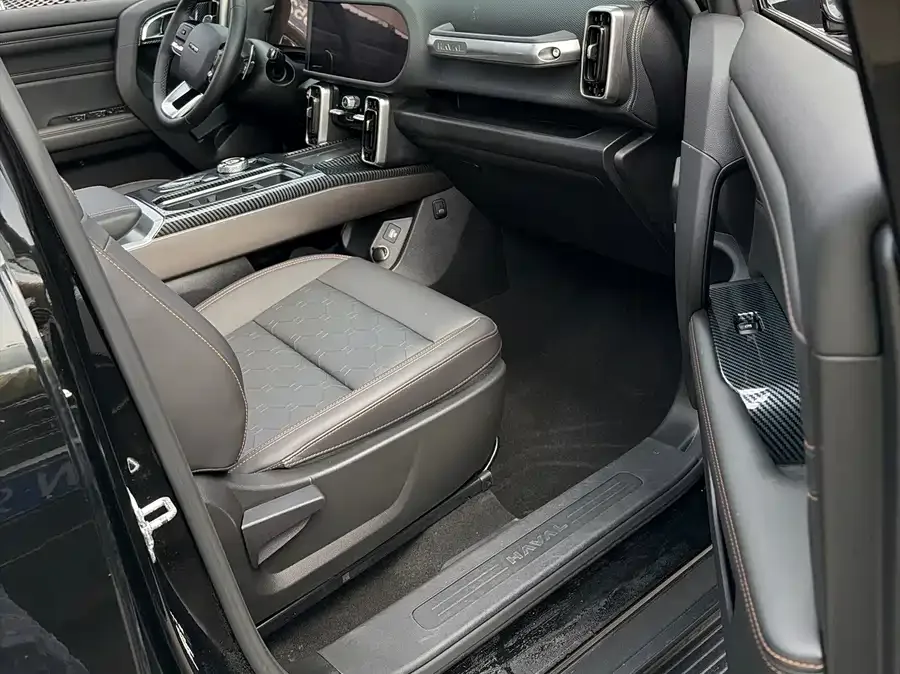 Haval Big dog Haval Big Dog 2022 2.0T DCT 4WD Chinese Pastoral Dog Edition 2024 — миниатюра 4