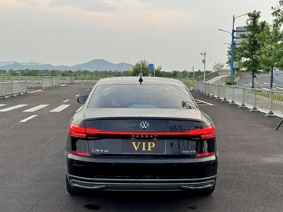 Volkswagen Passat Passat 2023 330TSI Star Elite Edition 2023 — миниатюра 5