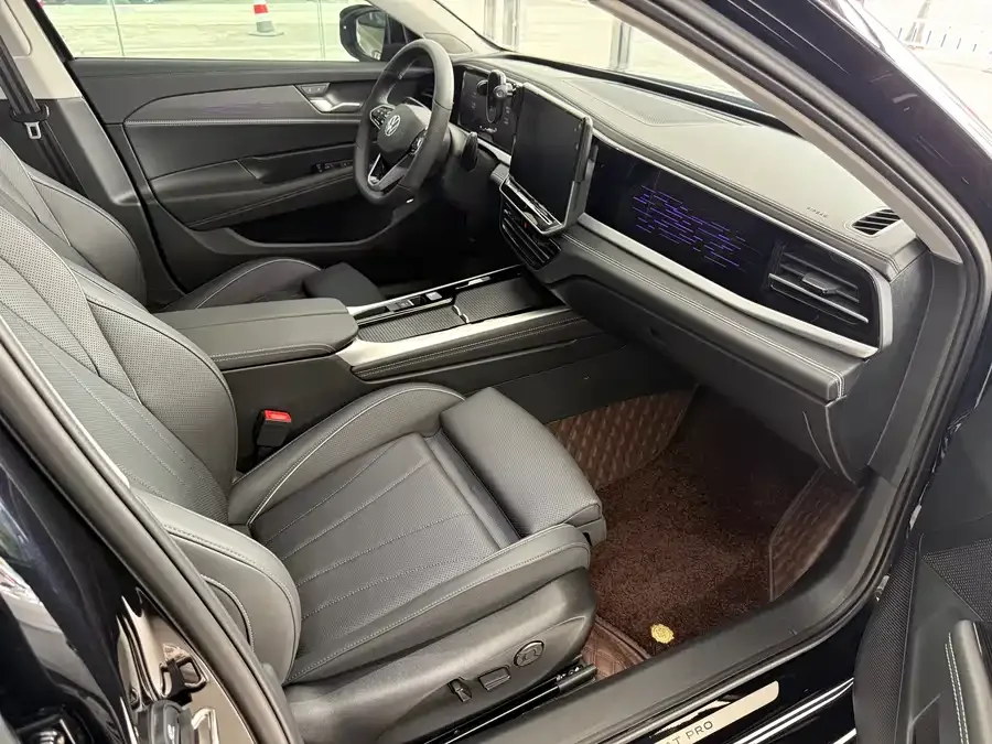 Volkswagen Passat Passat 2025 PRO 380TSI Dragon Edition 2025 — миниатюра 4