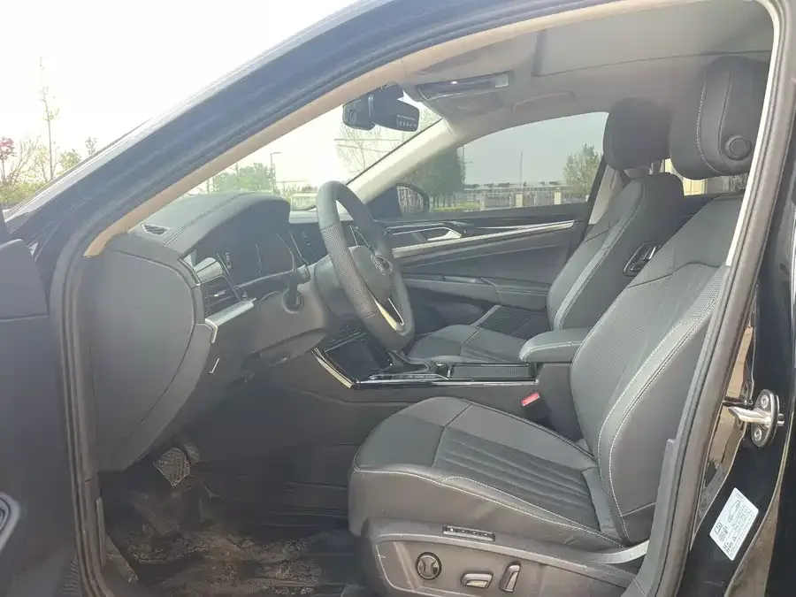 Volkswagen Passat Passat 2025 Outstanding Model 380TSI Longteng Edition 2025 — миниатюра 2
