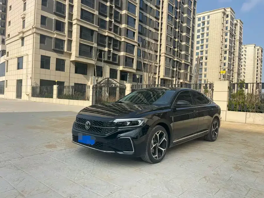 Volkswagen Passat 2025