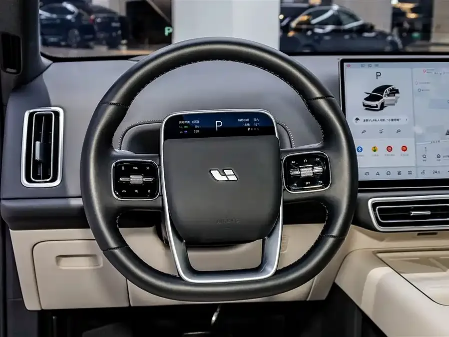 Li Xiang L8 Ideal L8 2025 Ultra Smart New Edition 2025 — миниатюра 4