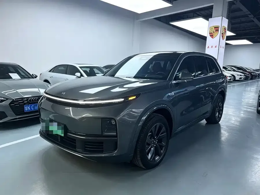 Li Xiang L8 2023