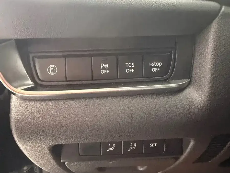 Mazda CX-30 2022 2.0L Automatic Jiayue Obsidian Edition 2023 — миниатюра 3