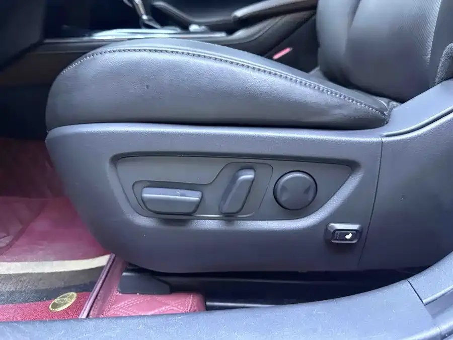 Mazda CX-30 2022 2.0L Automatic Yaoyue Edition 2023 — миниатюра 5