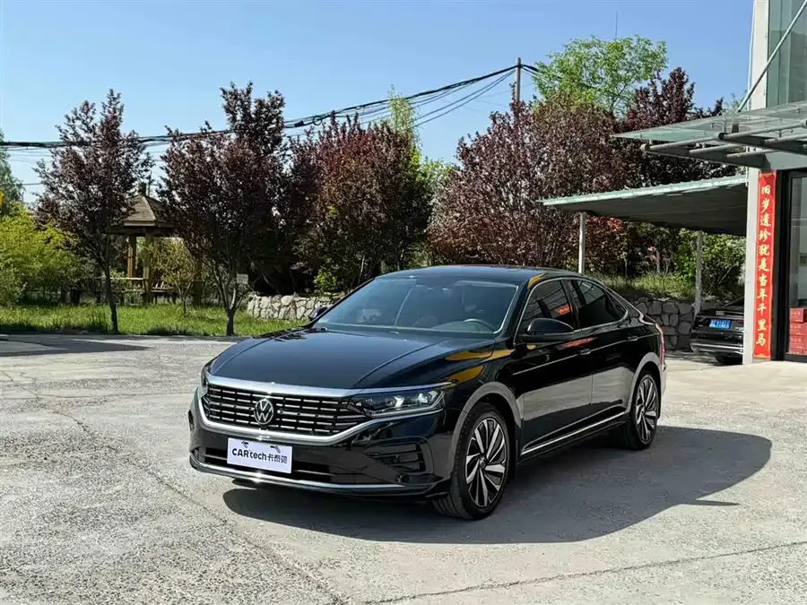 Volkswagen Passat Passat 2022 330TSI Elite Edition 2022 — фото 1, купить с доставкой в Москву