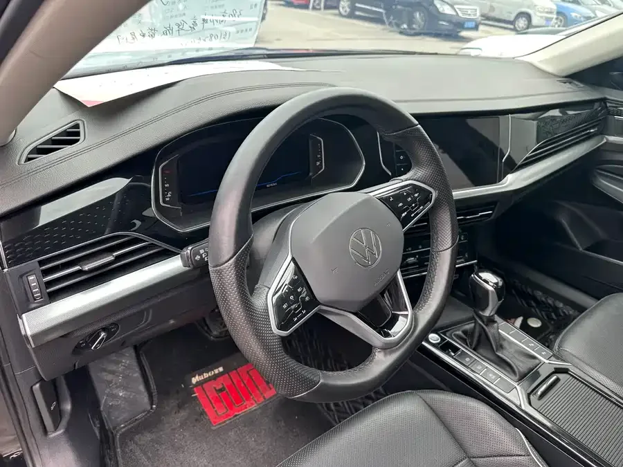 Volkswagen Passat Passat 2022 380TSI Deluxe Edition 2022 — миниатюра 2