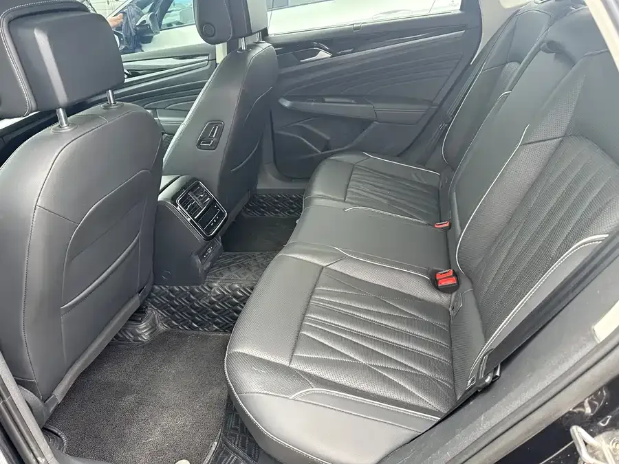 Volkswagen Passat Passat 2022 380TSI Deluxe Edition 2022 — миниатюра 5