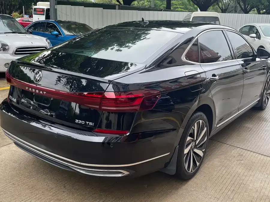 Volkswagen Passat Passat 2022 330TSI Starry Sky Deluxe Edition 2022 — миниатюра 4