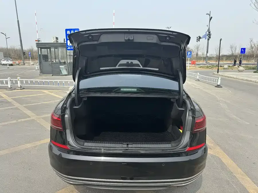 Volkswagen Passat Passat 2022 330TSI Deluxe Edition 2023 — миниатюра 2