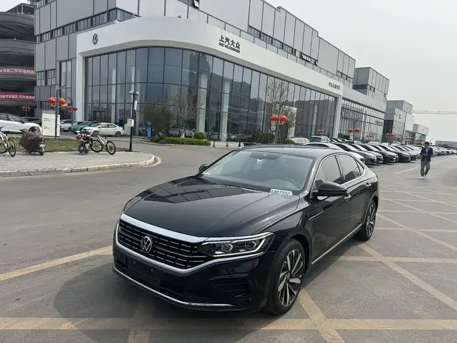 Volkswagen Passat 2023
