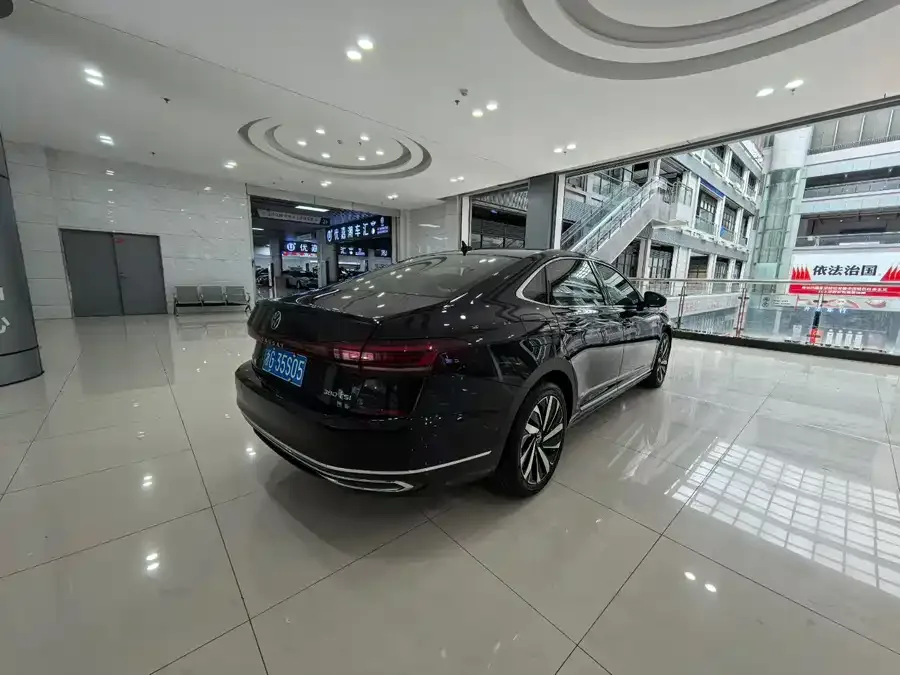 Volkswagen Passat Passat 2023 facelift 330TSI luxury version 2023 — миниатюра 5
