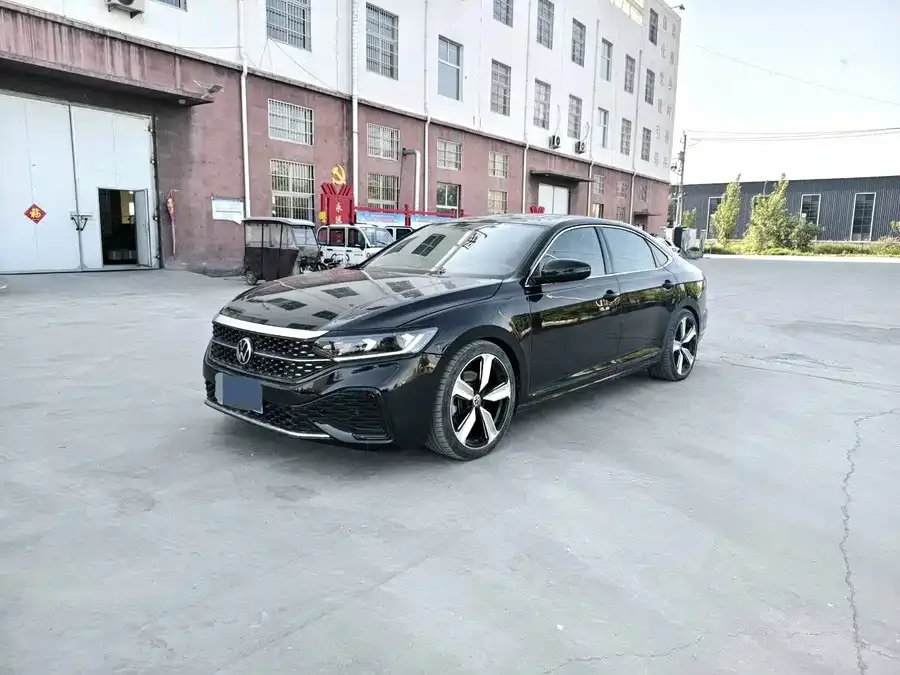 Volkswagen Passat 2024