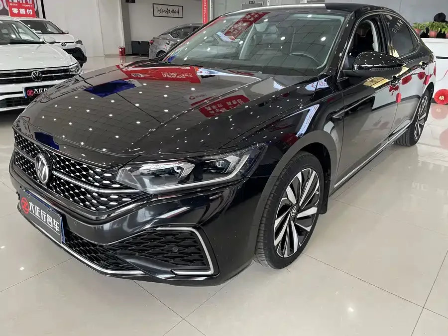 Volkswagen Passat Passat 2022 330TSI Starry Sky Deluxe Edition 2022 — фото 1, купить с доставкой в Москву