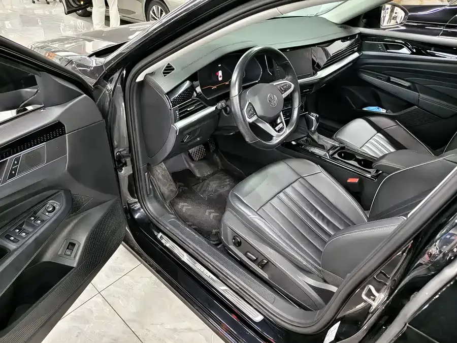Volkswagen Passat Passat 2022 330TSI Deluxe Edition 2022 — миниатюра 3