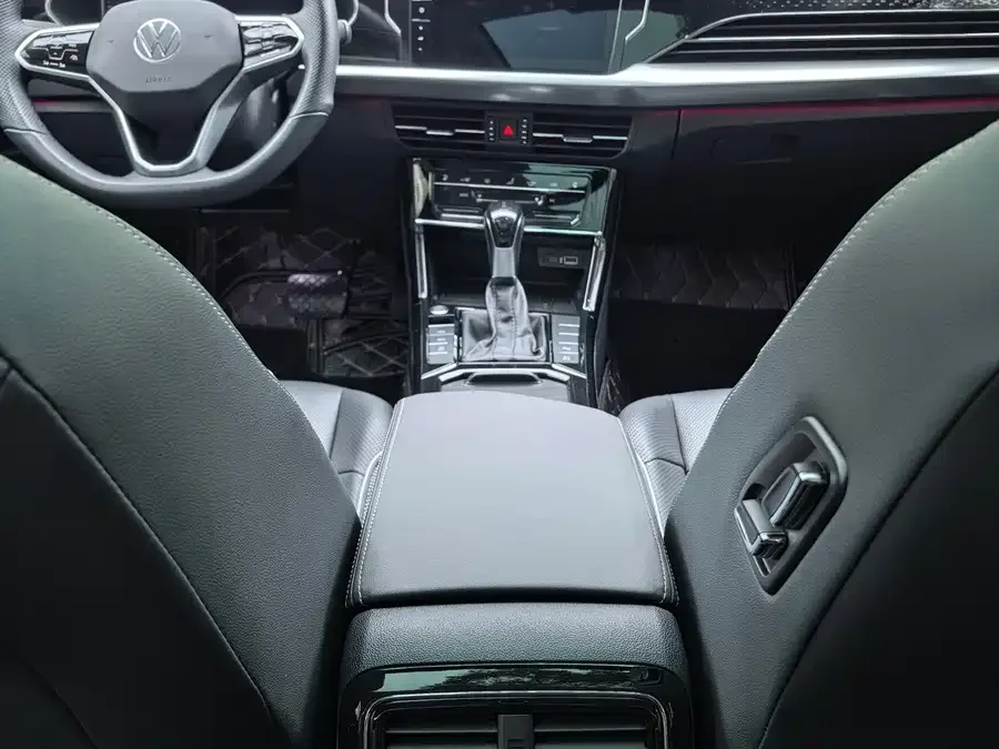 Volkswagen Passat Passat 2023 330TSI Starry Sky Deluxe Edition 2023 — миниатюра 4
