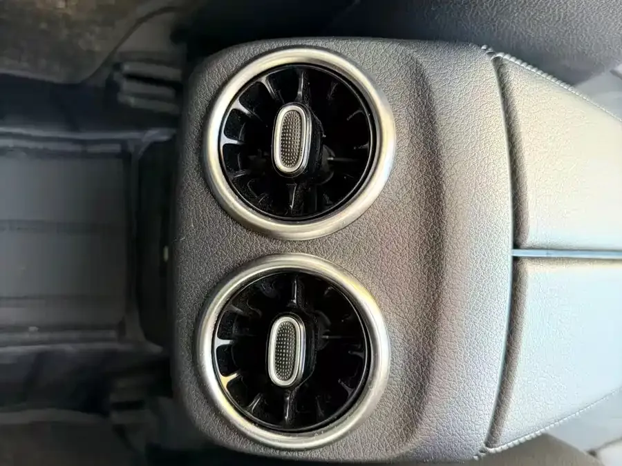 Mercedes-Benz Class A Mercedes-Benz A-Class 2022 Model II A 200 L Sports Sedan Fashion Model 2022 — миниатюра 3
