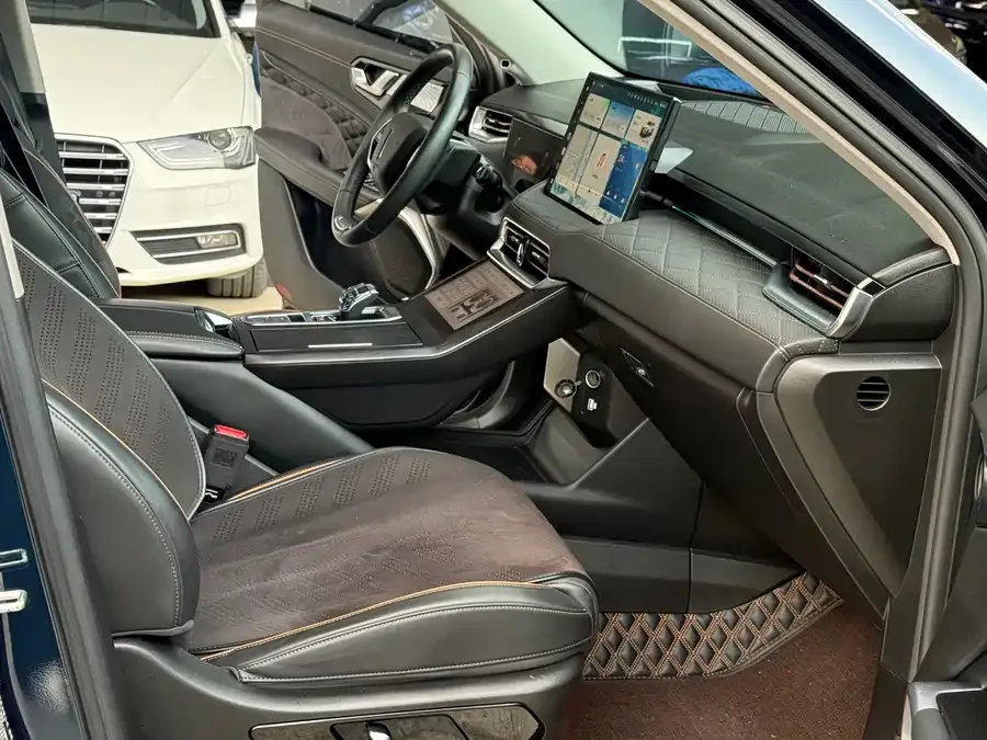 WEY Latte DHT-PHEV Weipai Latte DHT-PHEV 2022 1.5T 4WD Super Cup 2022 — миниатюра 2