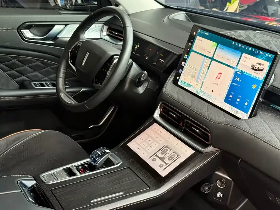 WEY Latte DHT-PHEV Weipai Latte DHT-PHEV 2022 1.5T 4WD Super Cup 2022 — миниатюра 5