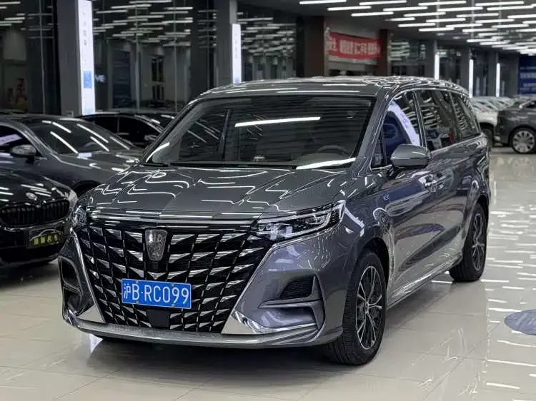 Roewe iMAX8 2023