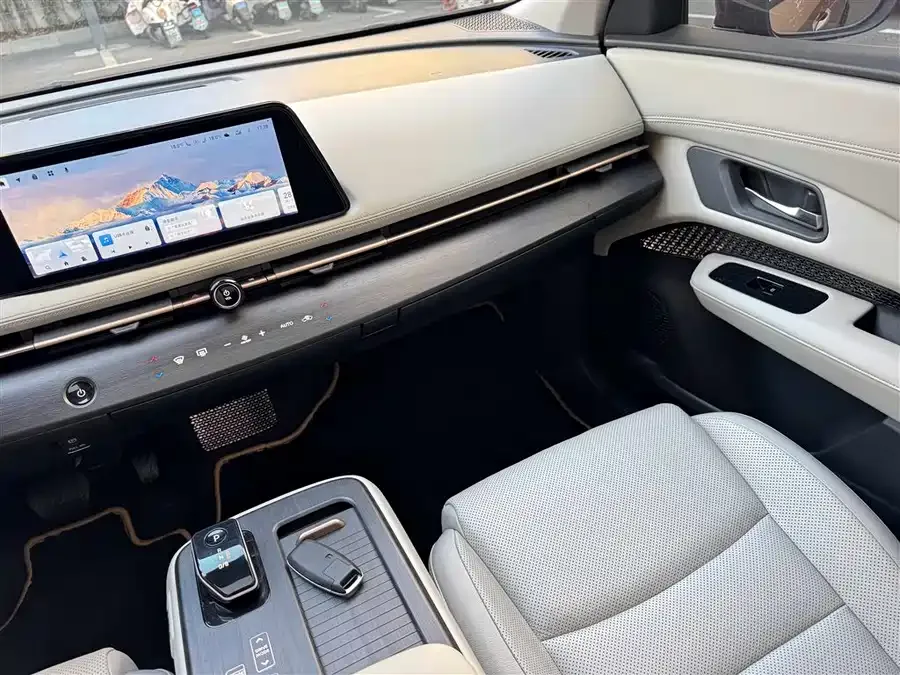 Nissan Ariya ARIYA 2022 two-wheel drive long-range top version 2023 — миниатюра 5