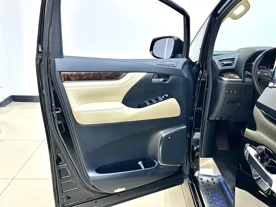 Toyota Alphard Alfa 2021 Dual Engine 2.5L Deluxe Edition 2022 — миниатюра 5