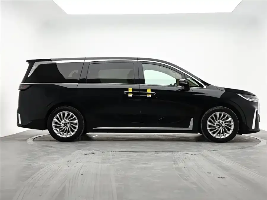 Voyah Lantu Dreamer 2022 Lantu Dreamer Low Carbon Edition 2024 — миниатюра 2
