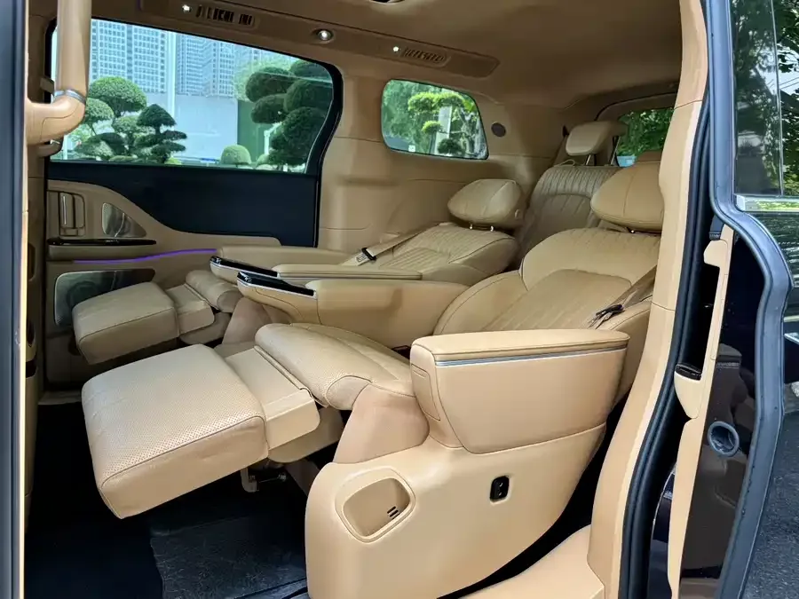 Voyah Lantu Dreamer Lantu Dreamer 2025 PHEV 4WD Flagship Kunpeng Edition 2024 — миниатюра 4