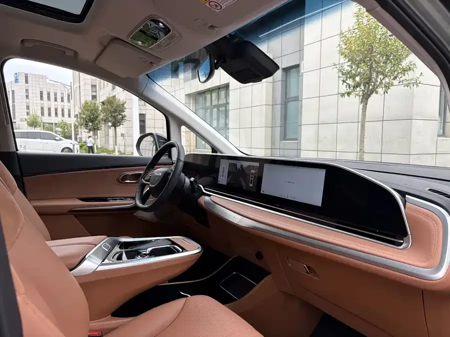 Maxus 9 Dajia 9 2024 Super Hybrid Long Range Forest Edition Seven Seaters 2024 — миниатюра 4